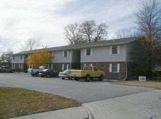 3255 E Portland St, Springfield, MO 65804