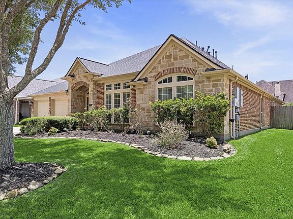 3rd image of 2504 Ivy Stone Ln