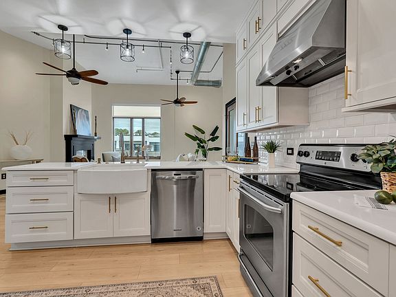 3rd image of 205 31st Ave N APT 303