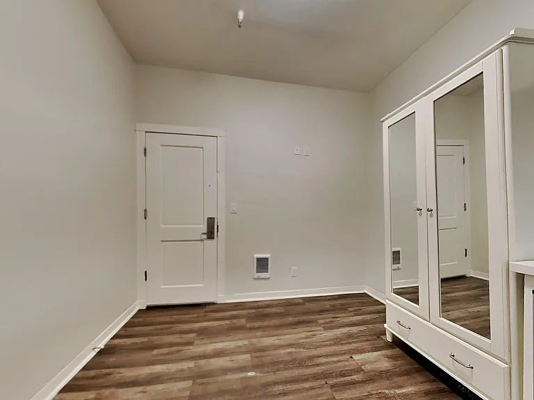 1499 California St. — Photo 18