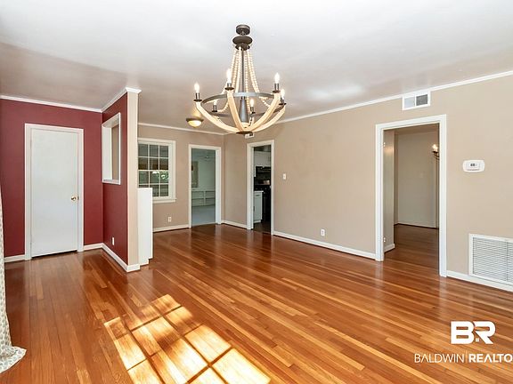 3rd image of 419 Ridgecrest Ct