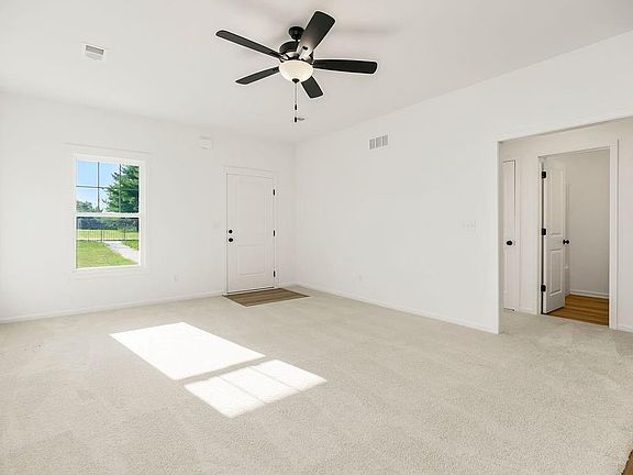 4th image of 1600 Cottonwood Creek Ave #4