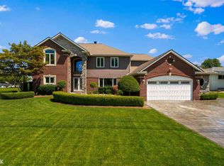 41606 Windmill St, Harrison Township, MI