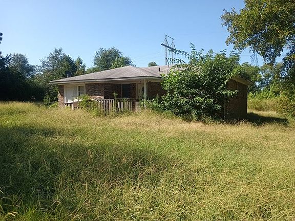 2nd image of 17565 Robin St
