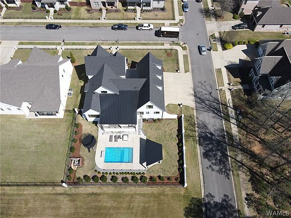 3rd image of 5372 Alexander Ave