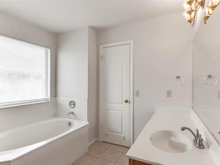1204 Stepp Bnd — Photo 37