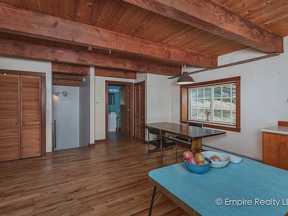 5th image of 897 Richards Ave