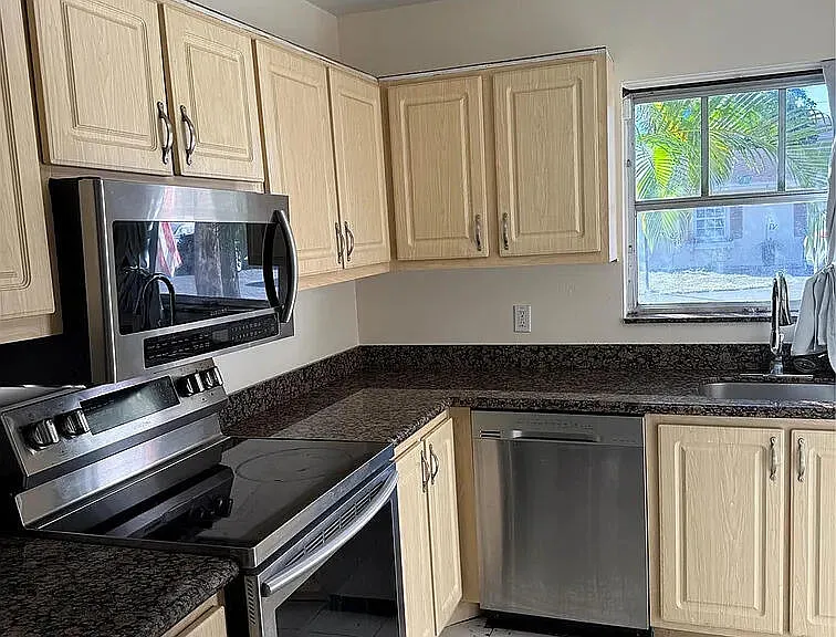 3007 NW 68th St #9C — Photo 1