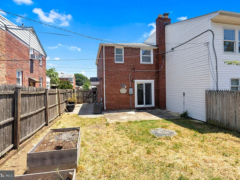2446 S Nelson St — Photo 25