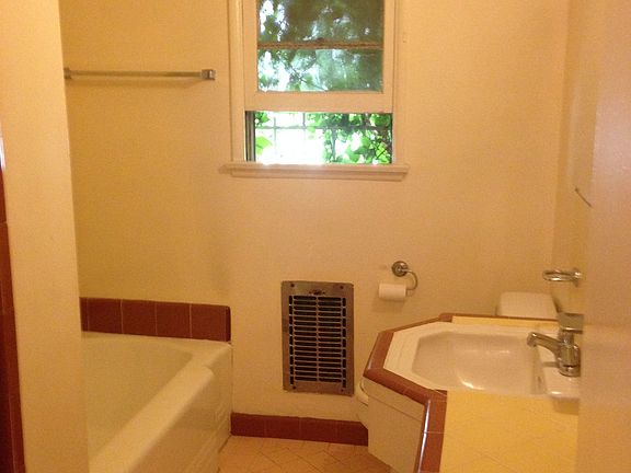 5th image of 1234 N Harper Ave APT O