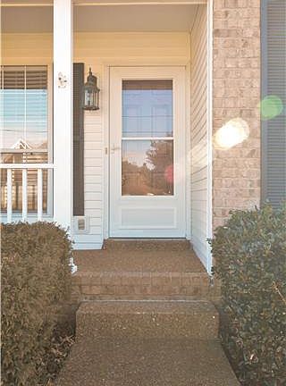 5th image of 2826 Iroquois Dr