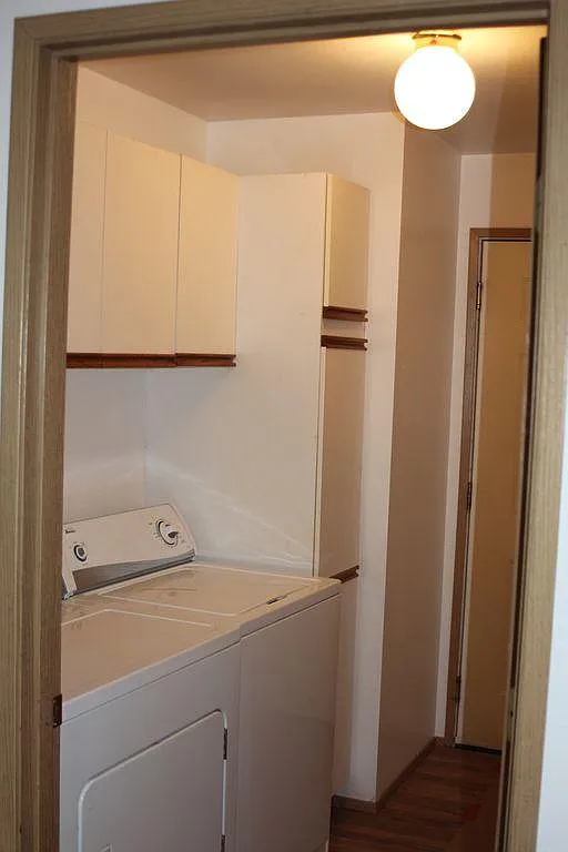 3 bed, 1300 sqft, $2,450 — Photo 3