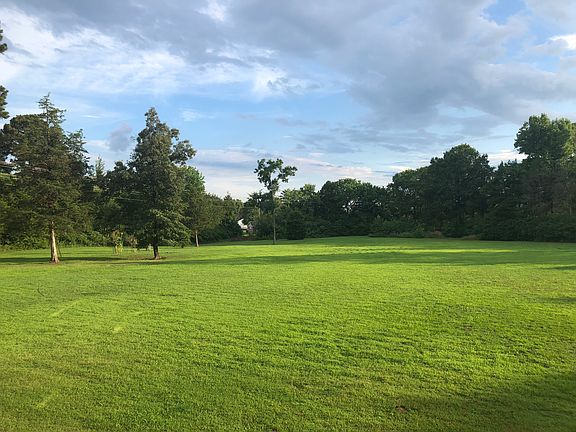 4th image of 5 Heather Oaks Way