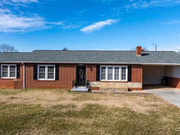 2890 Perry Dr, Connelly Springs, NC 28612