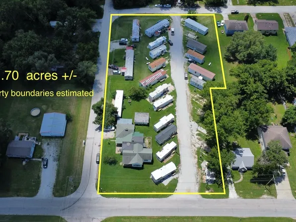 700 W Rogers St, Clinton, MO 64735