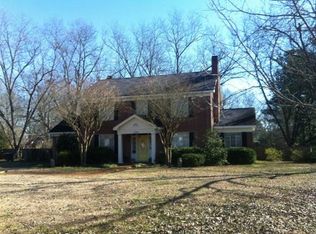 1706 Maple Rd, Corinth, MS 38834