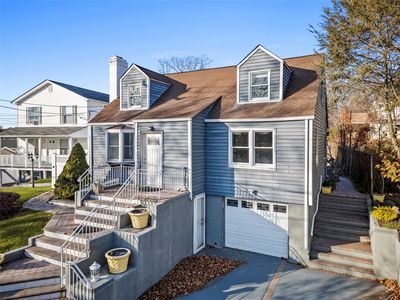 6 May Street, Huntington Station, NY, 11746