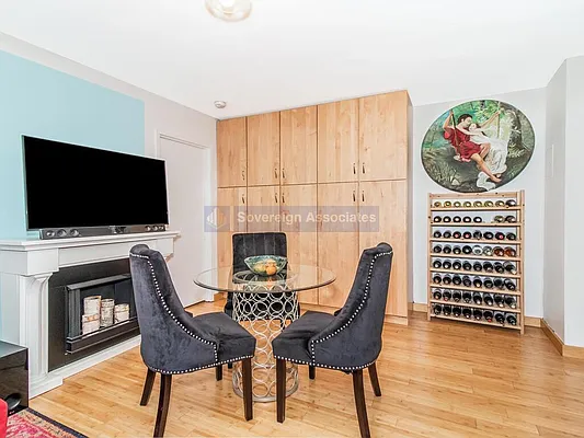 Sold by Sovereign Associates | media 3