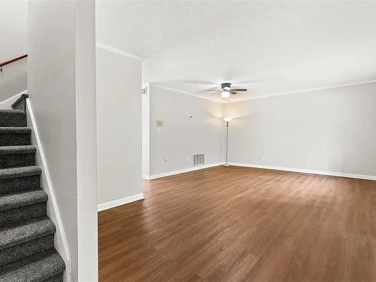 360 Winding River Dr #C — Photo 2