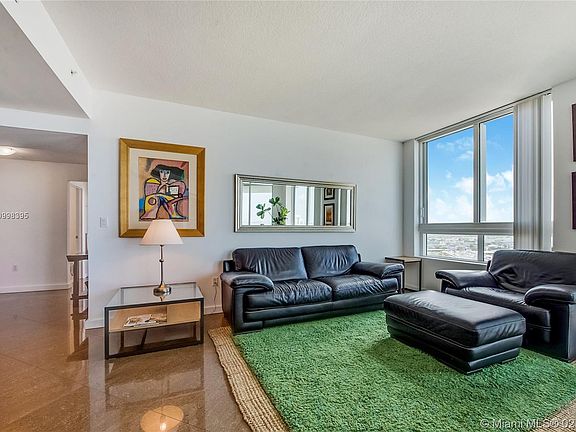 4th image of 1900 N Bayshore Dr APT 2112
