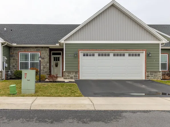 103 Cardinal Dr, Shippensburg, PA 17257