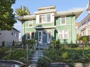 869 S 13th St, Newark, NJ 07108