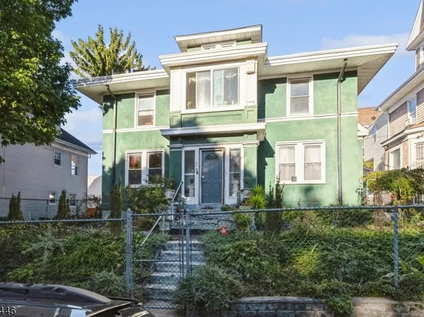 869 S 13th St, Newark City, NJ 07108