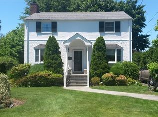 29 Lyons Rd, Scarsdale, NY 10583