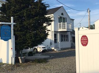 17 Whitten St #B, Hampton, NH 03842