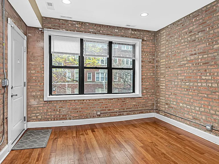 2048 W Hood Ave #3B — Photo 5