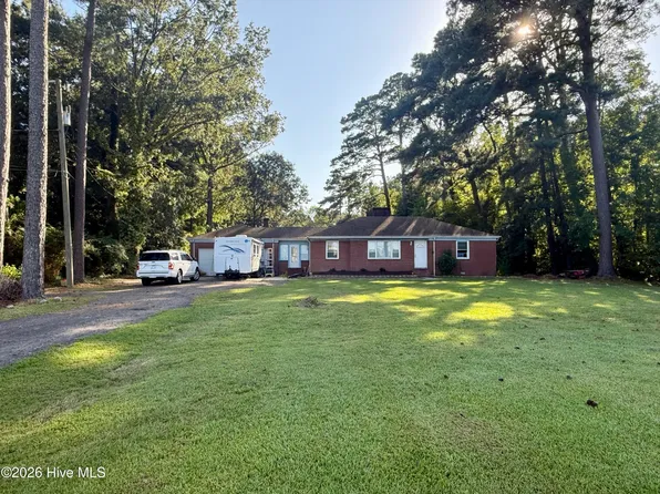2015 N Road Street, Elizabeth City, NC 27909