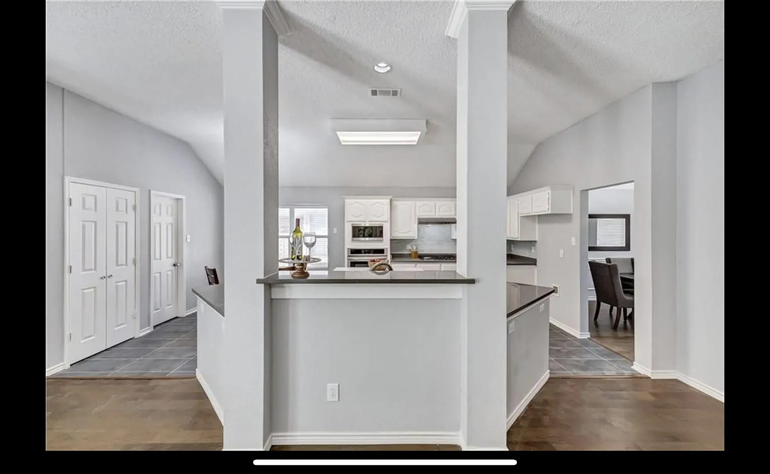 4 bed, 2231 sqft, $2,345 — Photo 3