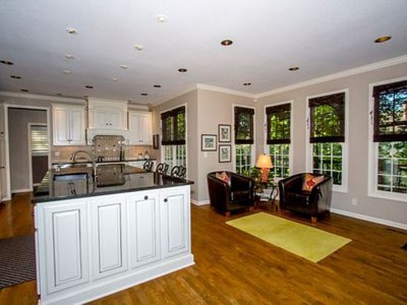 Breakfast / Casual Dining 