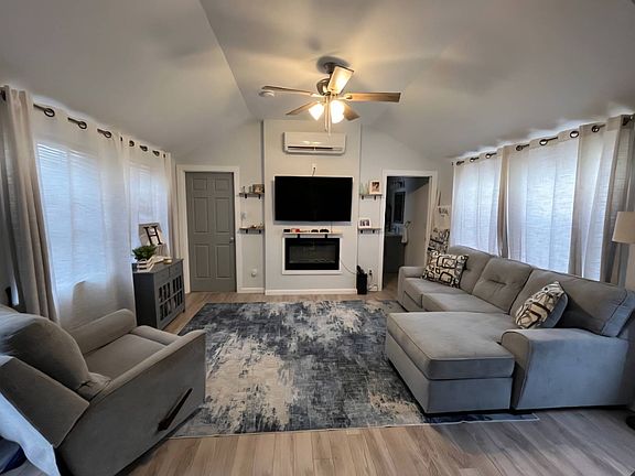 4th image of 420193 E 1936th Rd