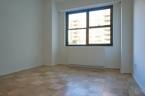 Sold by Hecht Group | media 14