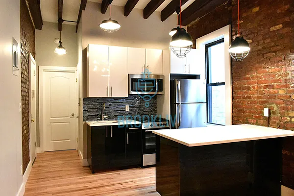 Rented by null | media 17