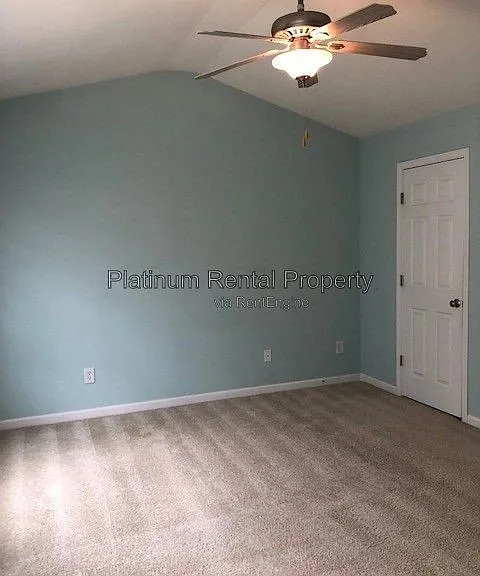 221 Balaban Cir — Photo 31