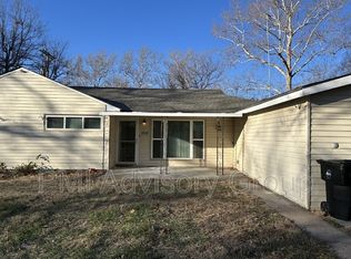 2513 SW Mission Ave, Topeka, KS 66614