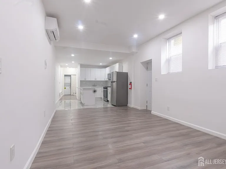 370 Pacific Ave #1 — Photo 16