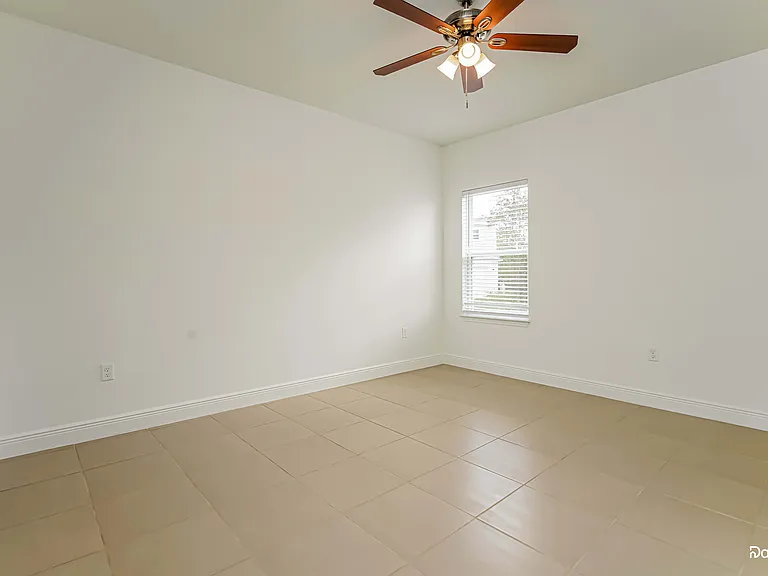 1243 Amazon Ln — Photo 9