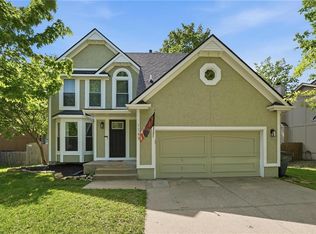 1147 E Sheridan Bridge Ln, Olathe, KS 66062