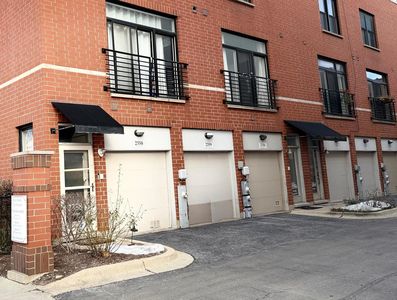 2350 W George St #2350, Chicago, IL, 60618