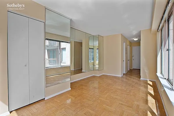 Sold by Sotheby's International Realty | media 2