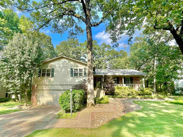 7 Woodstock Ct, Little Rock, AR 72227