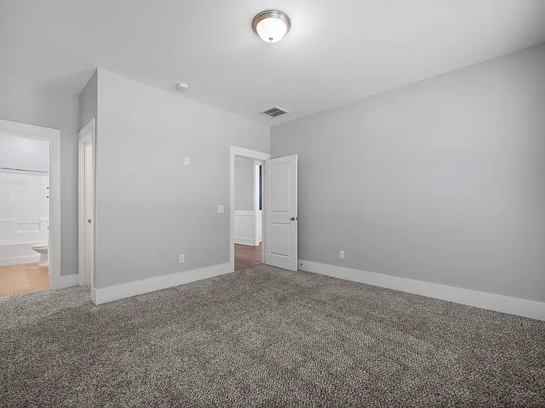 414 Hamlet Cir — Photo 18
