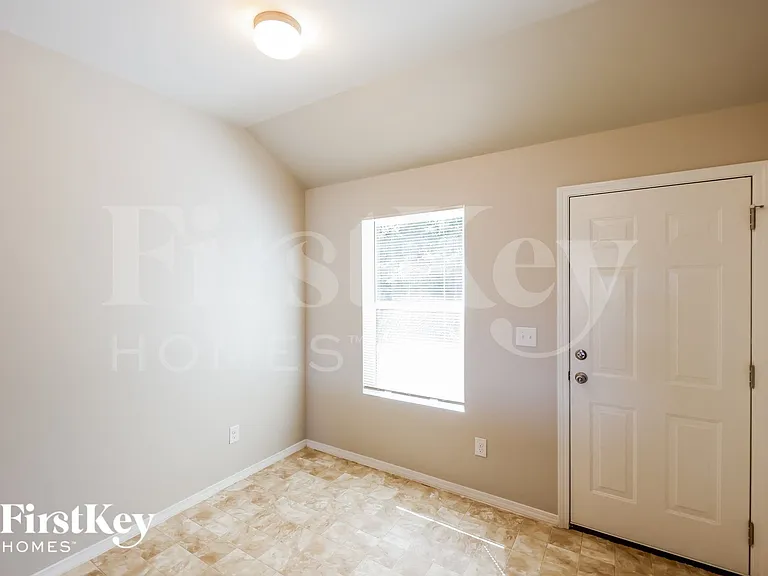 224 Cambridge Park Dr — Photo 5
