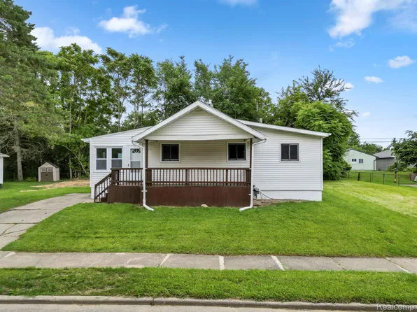 551 Nebraska Ave, Pontiac, MI 48341