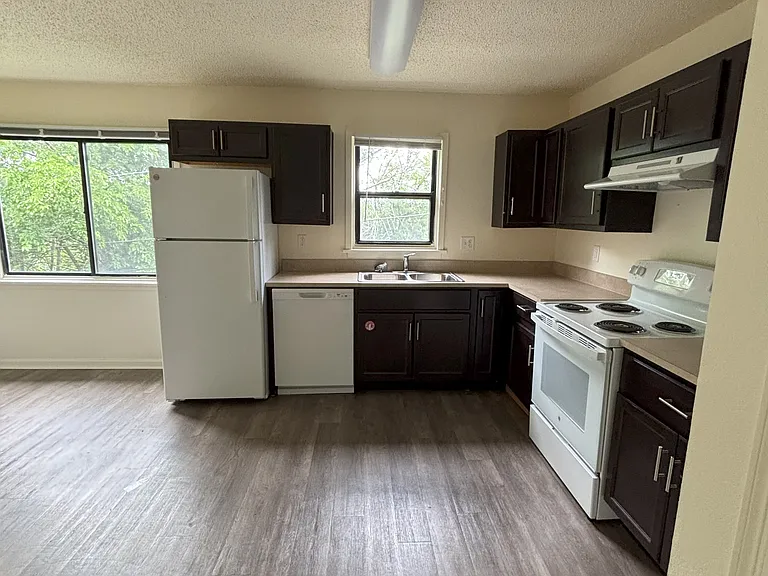 Ridgeview Heights — Photo 15