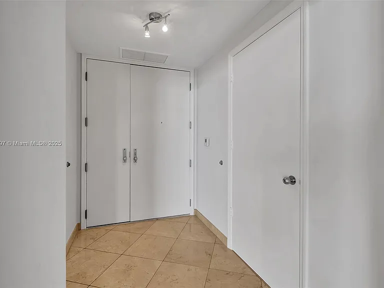 848 Brickell Key Dr #2602 — Photo 9