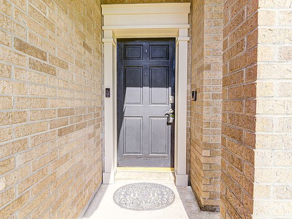 3rd image of 3227 Barkers Forest Ln